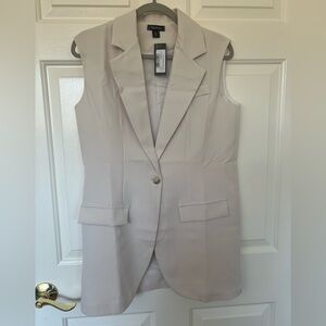 Boohoo Cream Sleeveless Button Down Shirt